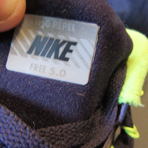 Womens Nike H2O Repel Free 5.0 Running Shoes Sz 7.5 - Picture 7 of 8